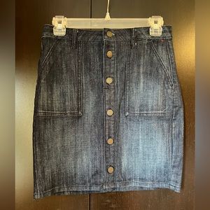 Banana Republic Denim Skirt, size 2 (size 26)